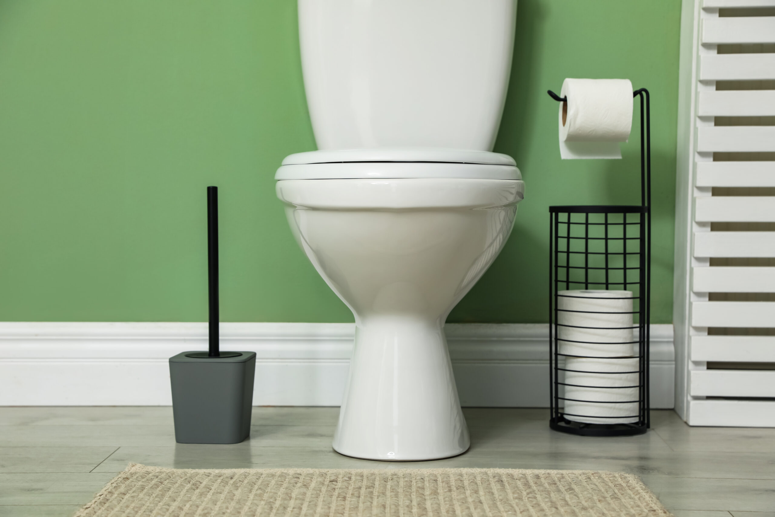 toilet replacement signs, when to replace toilet, toilet leaking problems, upgrade old toilet, plumbing toilet issues